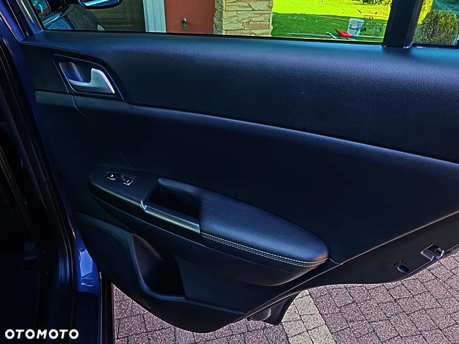 Kia Sportage 1.7 CRDI Business Line M 2WD - 32