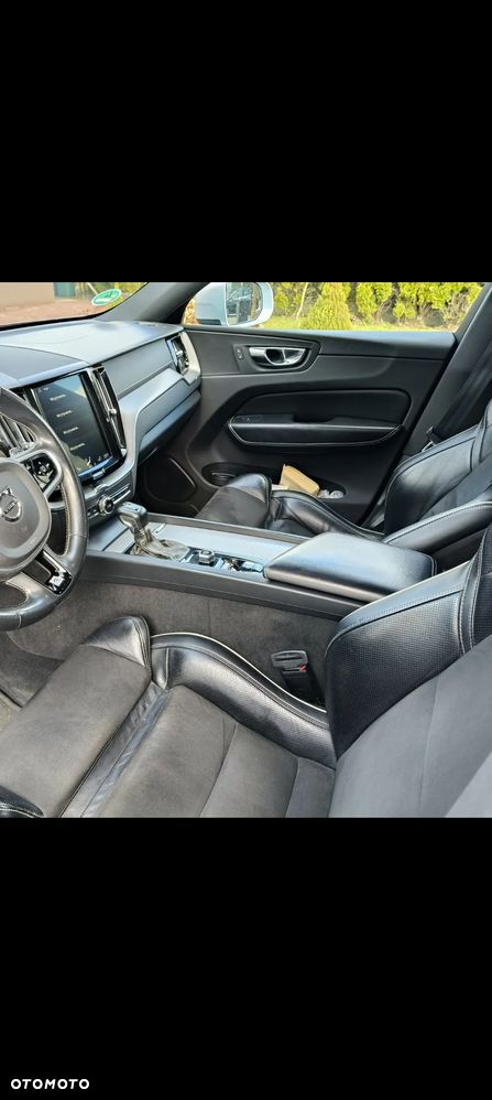 Volvo XC 60 D4 AWD R-Design - 8