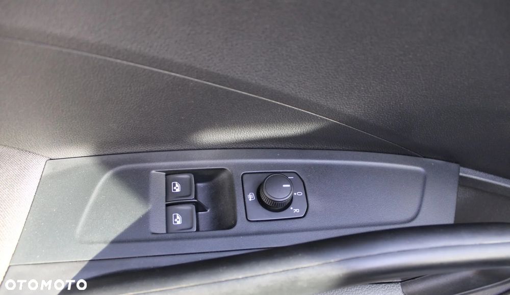 Skoda Fabia 1.0 TSI Selection DSG - 21