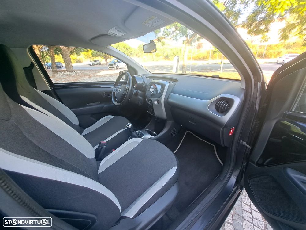 Toyota Aygo 1.0 X-Play+AC - 5