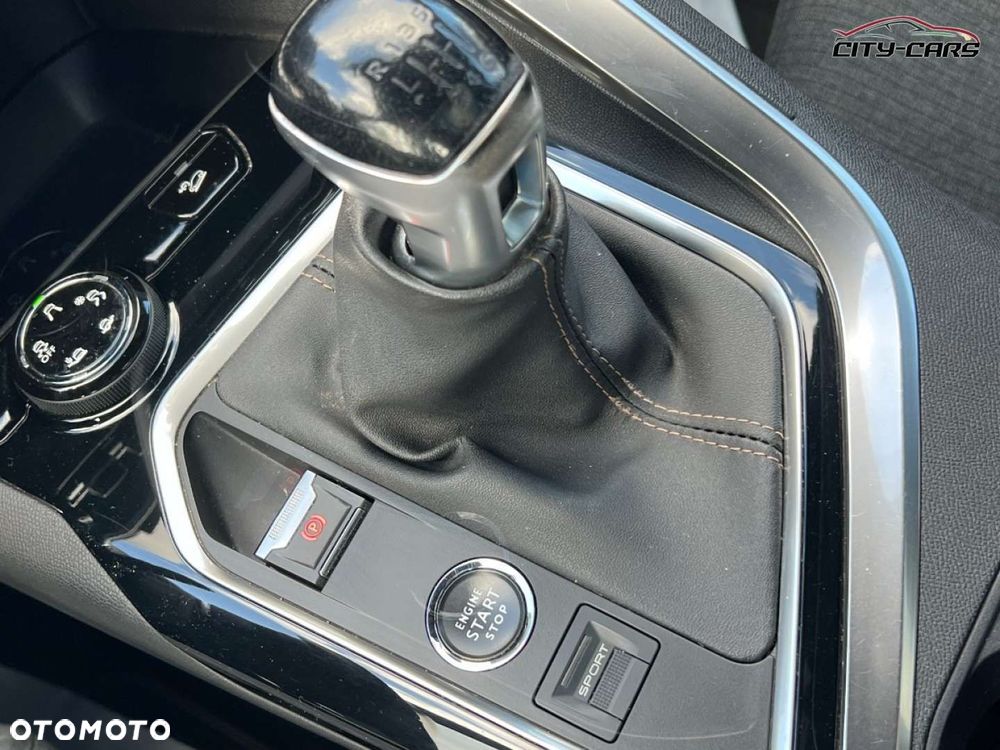 Peugeot 3008 - 23
