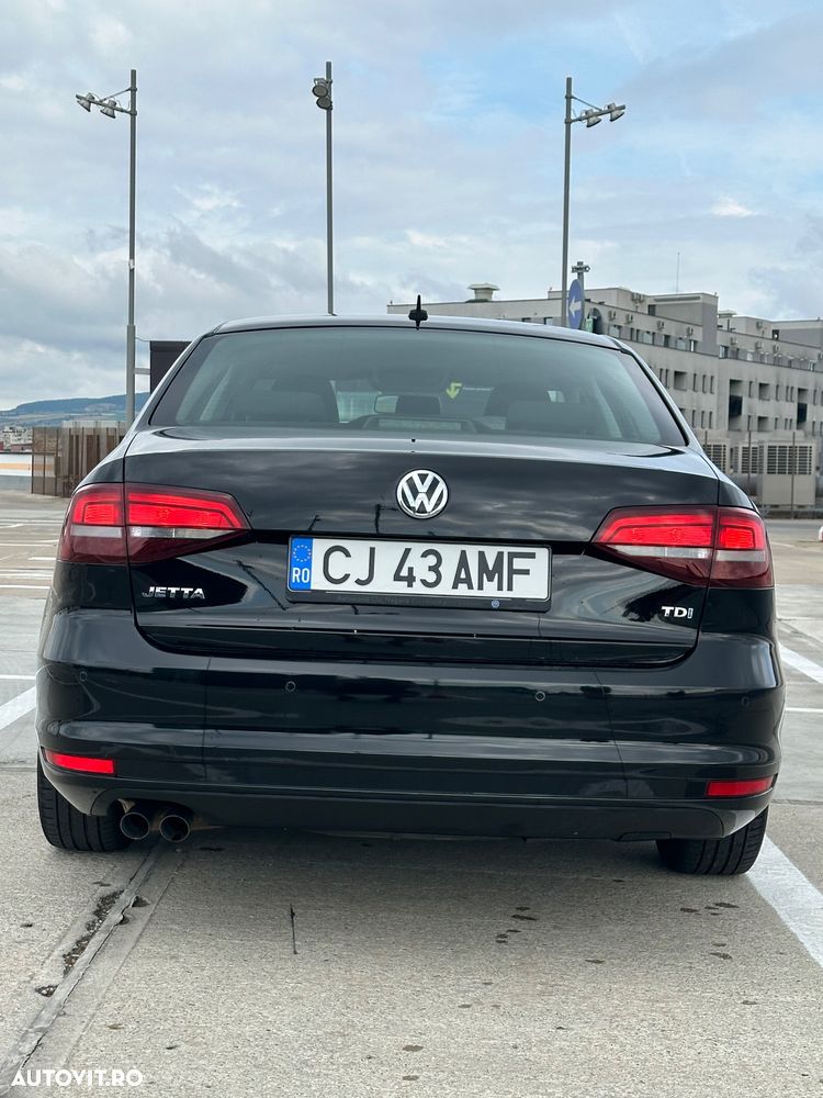 Volkswagen Jetta 2.0 TDI Comfortline - 3