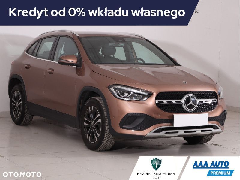 Mercedes-Benz GLA - 3
