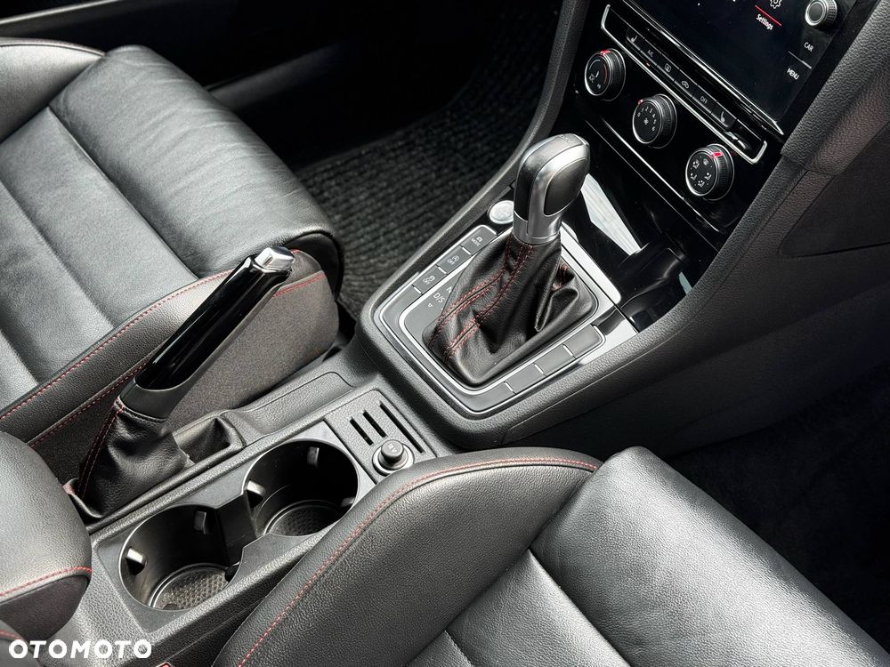 Volkswagen Golf 2.0 TSI OPF DSG GTI - 35