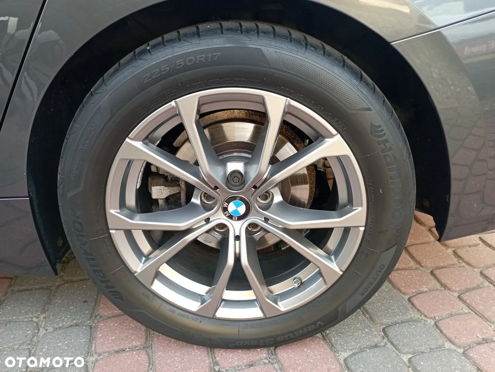 BMW Seria 3 318i - 30