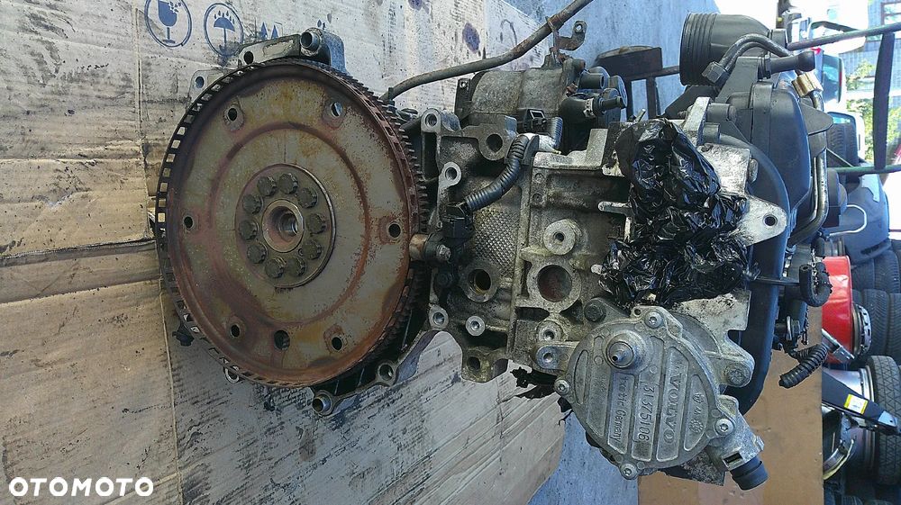 VOLVO XC90 2.4 D SILNIK D5244T Z WTRYSKAMI - 8