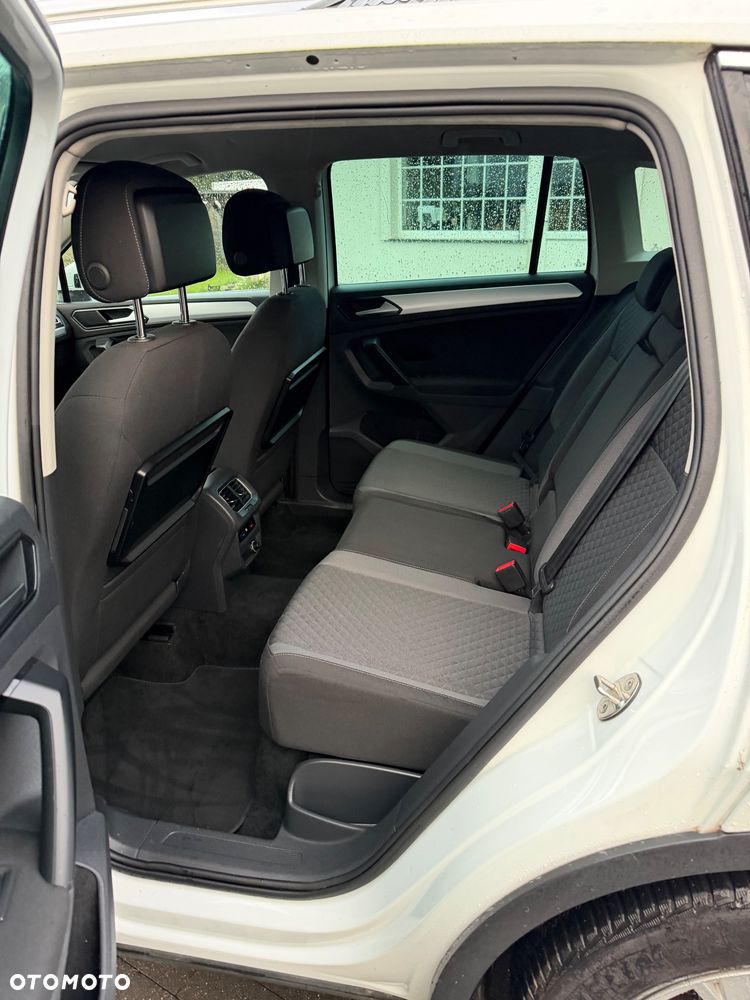 Volkswagen Tiguan - 5