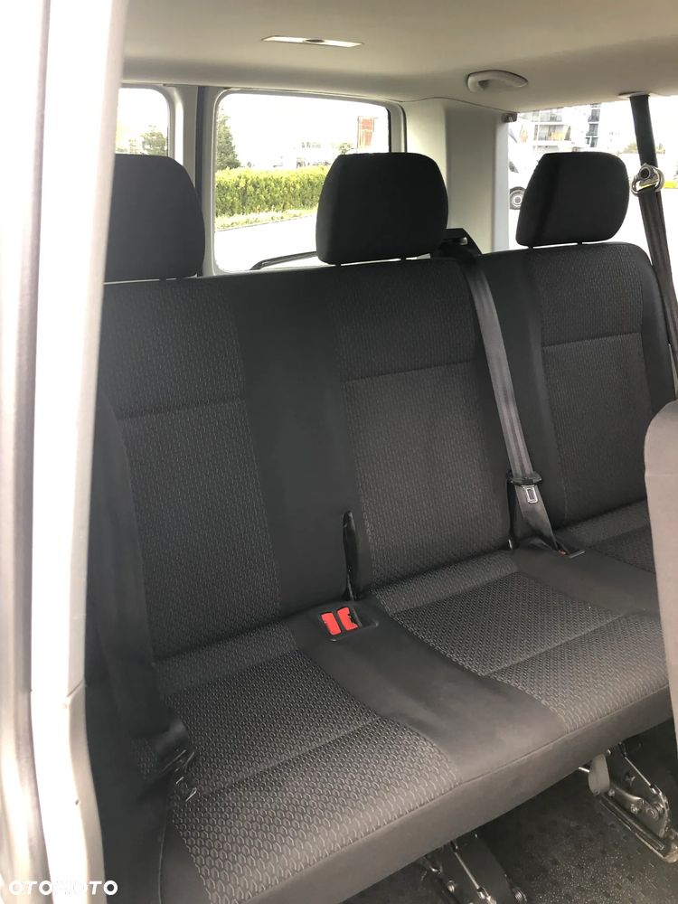 Volkswagen Caravelle - 28