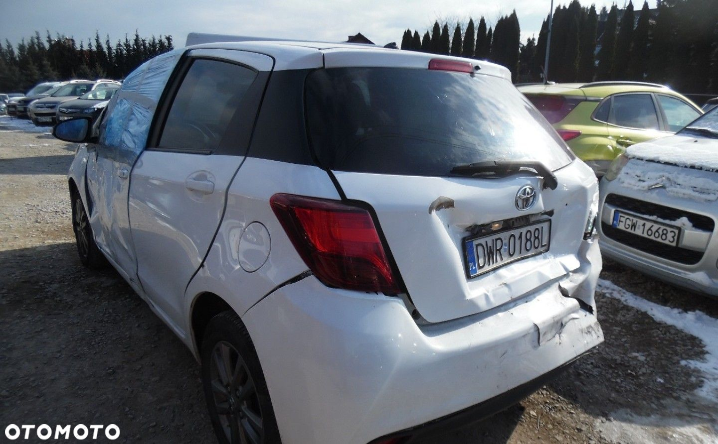 Toyota Yaris - 4