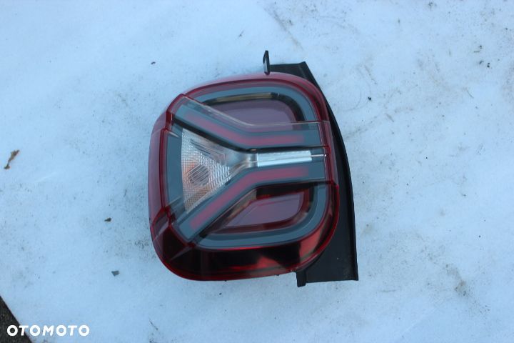 Lampa Tylna Lewa Dacia Duster II 2021r Demontaż stan bdb 265557200R - 3