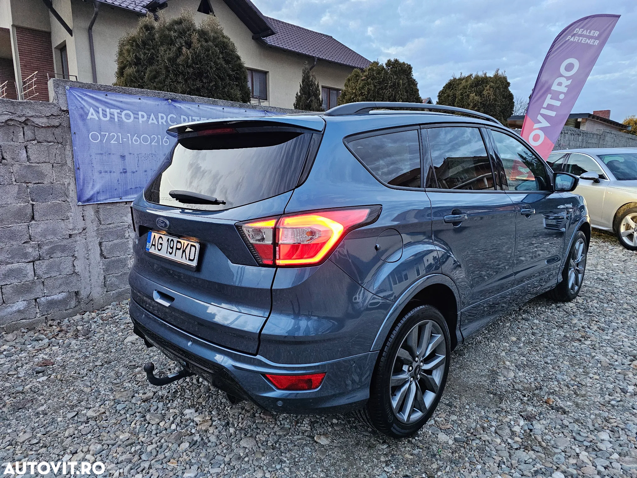 Ford Kuga - 4