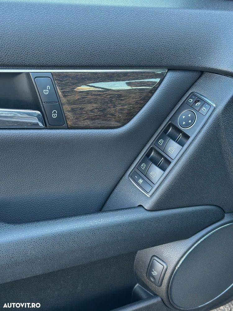 Mercedes-Benz C 180 CGI Automatik BlueEFFICIENCY Avantgarde - 26