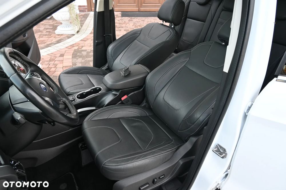 Ford Kuga 2.0 TDCi Individual MPS6 - 26