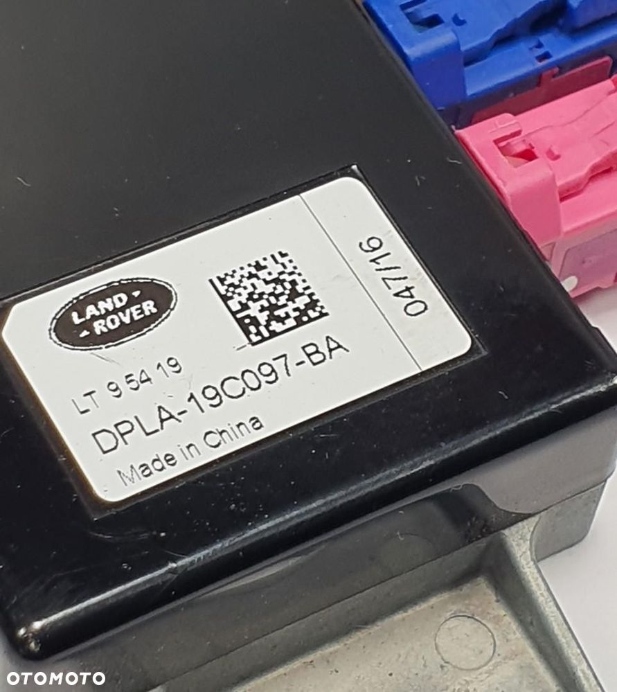 WZMACNIACZ ANTENY LAND ROVER DISCOVERY SPORT L550 - 2