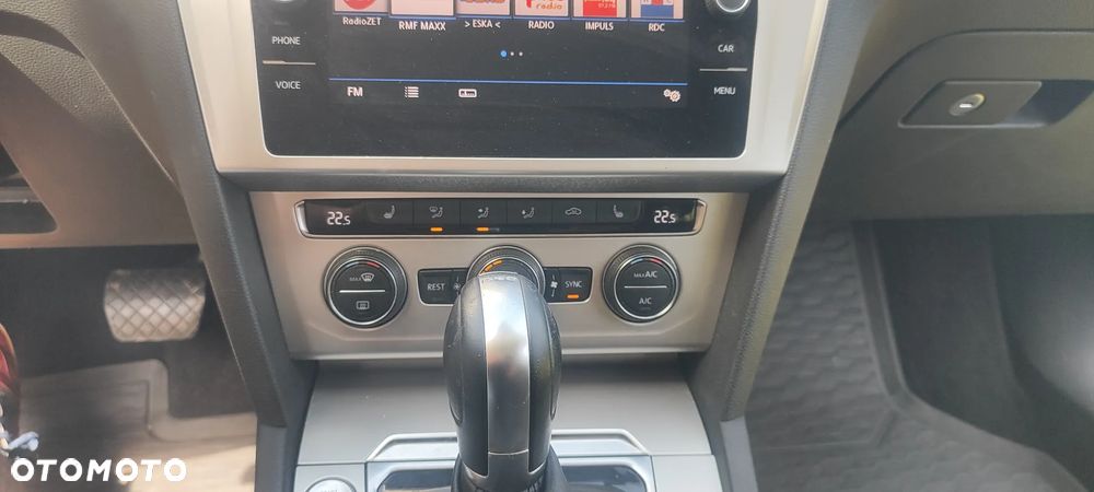 Volkswagen Passat 2.0 TDI SCR DSG Business - 21