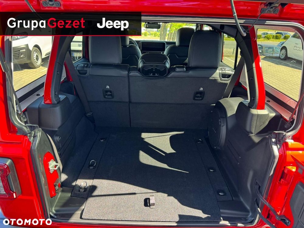 Jeep Wrangler - 13