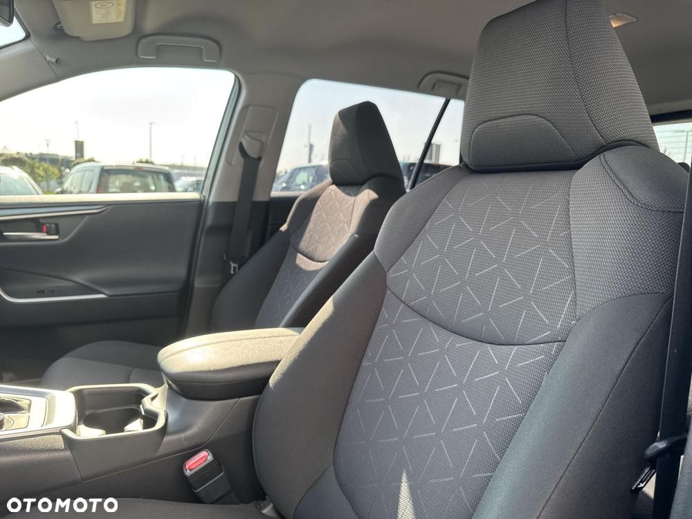 Toyota RAV4 - 11