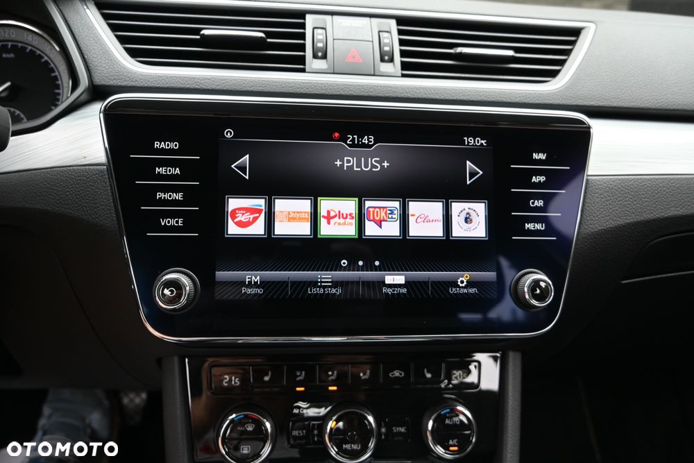 Skoda Superb 2.0 TDI SCR Sportline DSG - 33