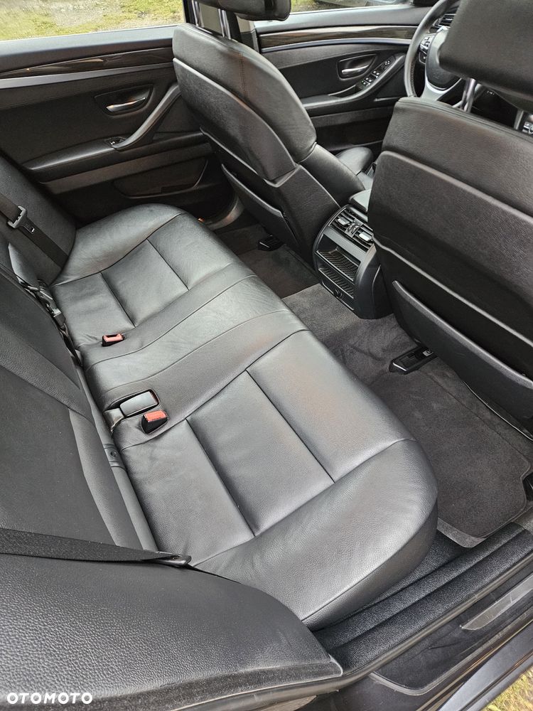 BMW Seria 5 530d xDrive - 8