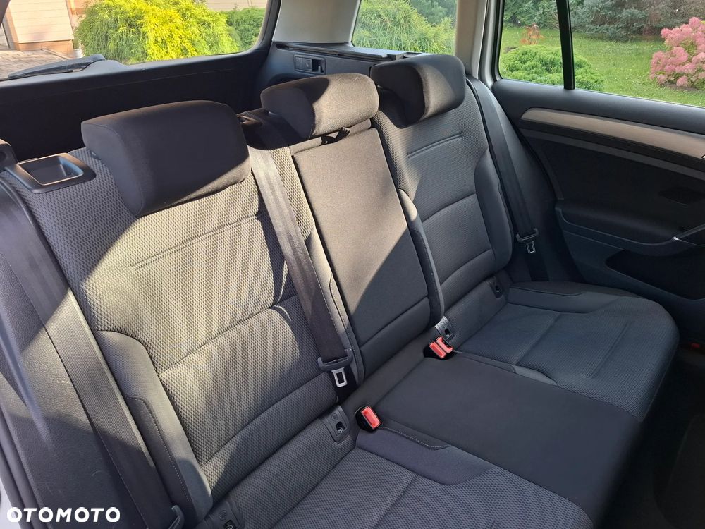 Volkswagen Golf - 18