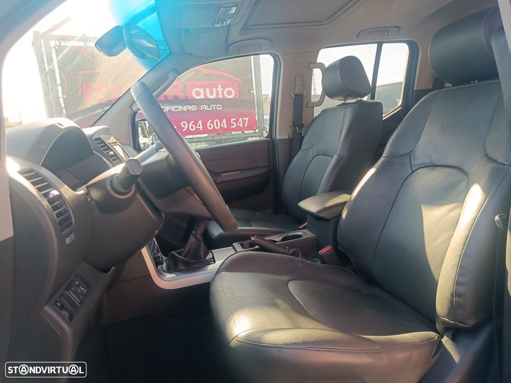 Nissan Navara 2.5 dCi CD LE 4WD - 23