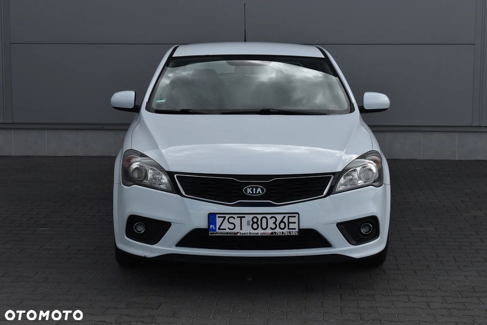 Kia Ceed 1.4 Comfort - 16