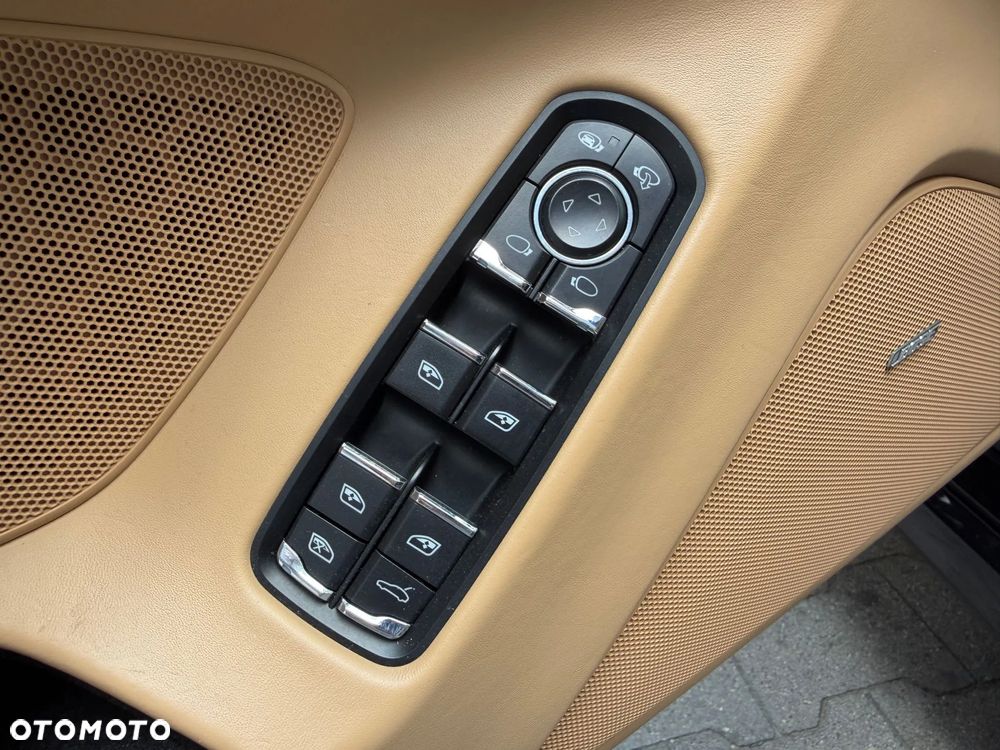 Porsche Panamera 4 - 13