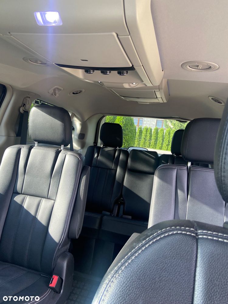 Chrysler Town & Country 3.6 Touring - 15
