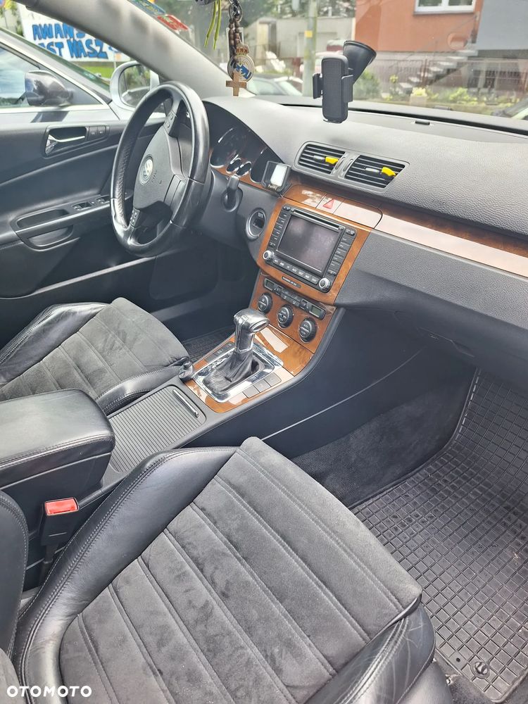 Volkswagen Passat 3.2 V6 FSI 4Mot Comfortline DSG - 7