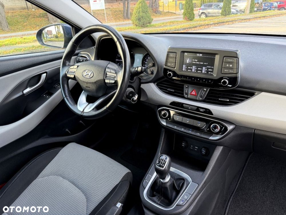 Hyundai i30 1.4 Comfort - 12