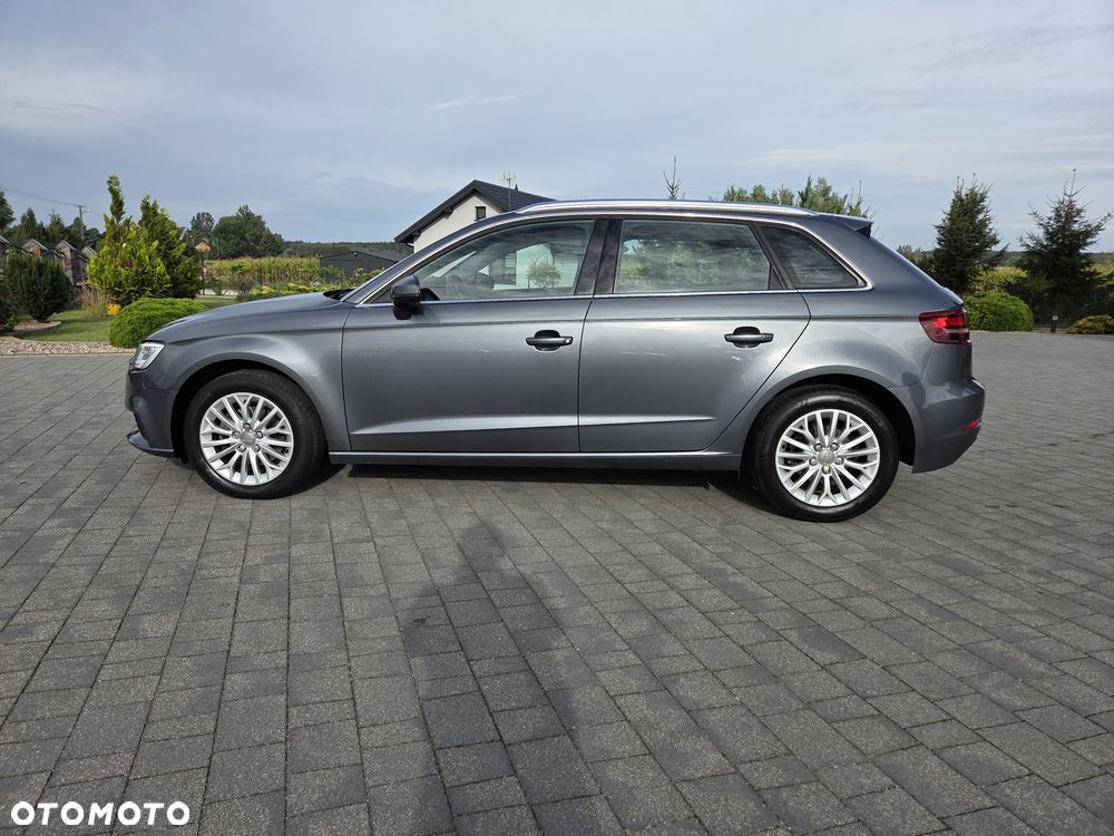 Audi A3 Sportback - 4