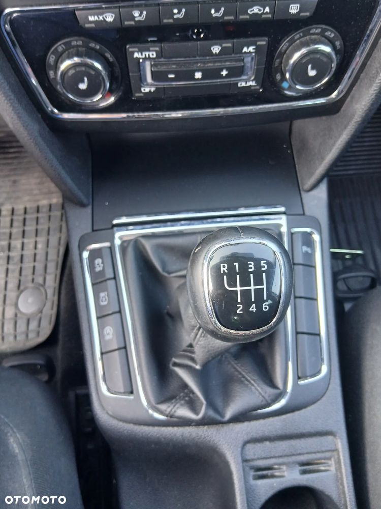 Skoda Superb 2.0 TDI Ambition - 16