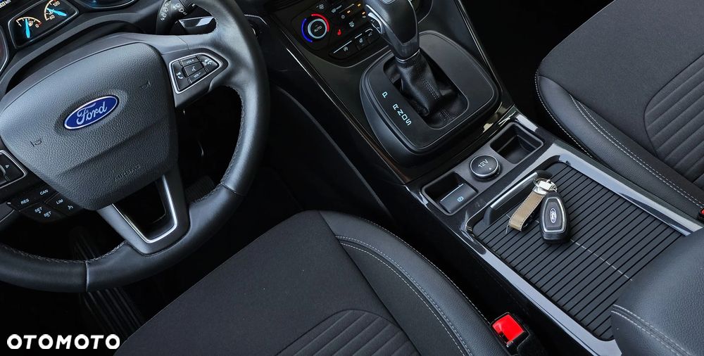 Ford Kuga - 20