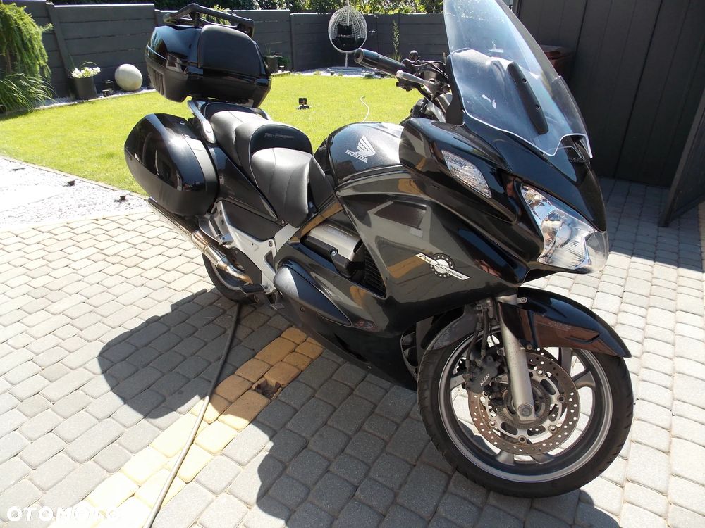 Honda ST - 5