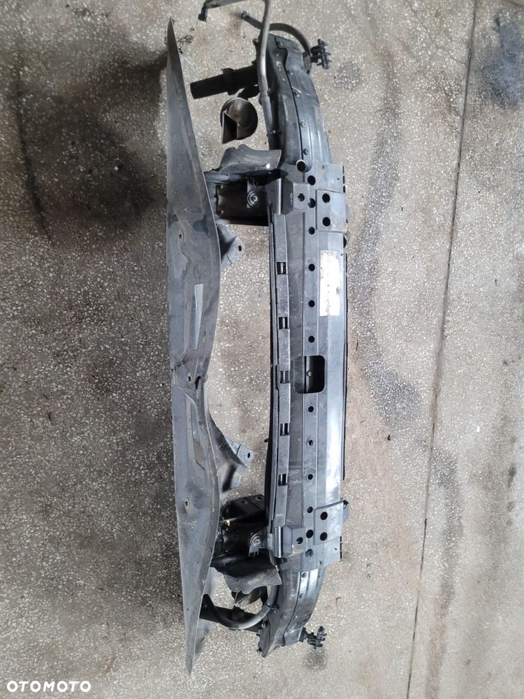 belka przód że spryskiwaczami na lampy BMW E39 - 1