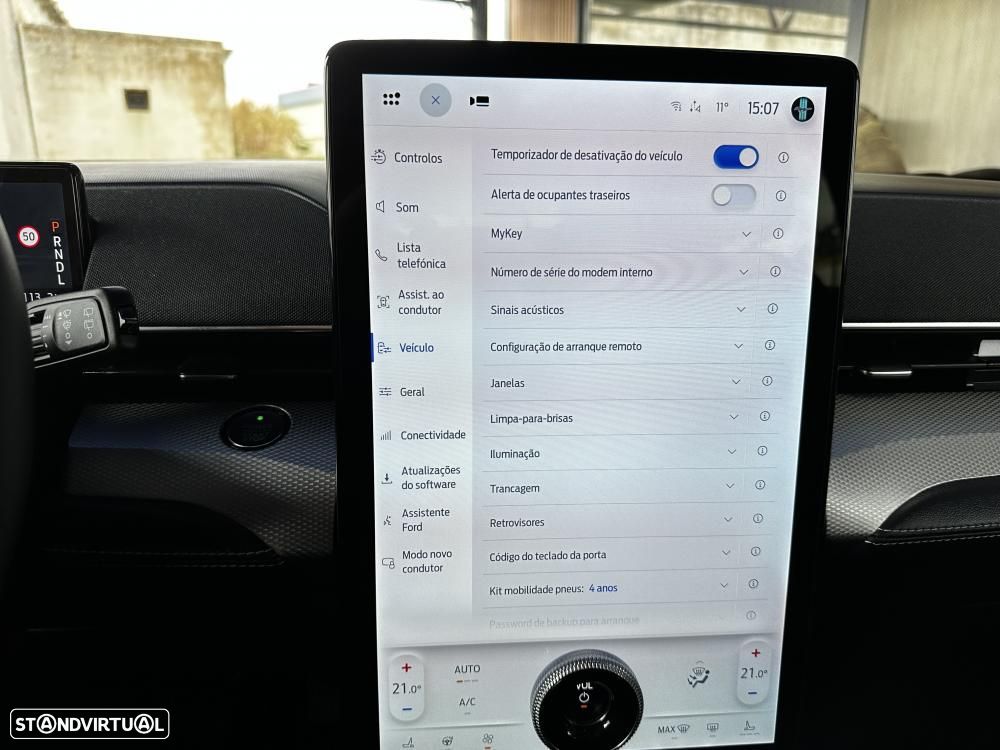 Ford Mustang Mach-E Standard - 33