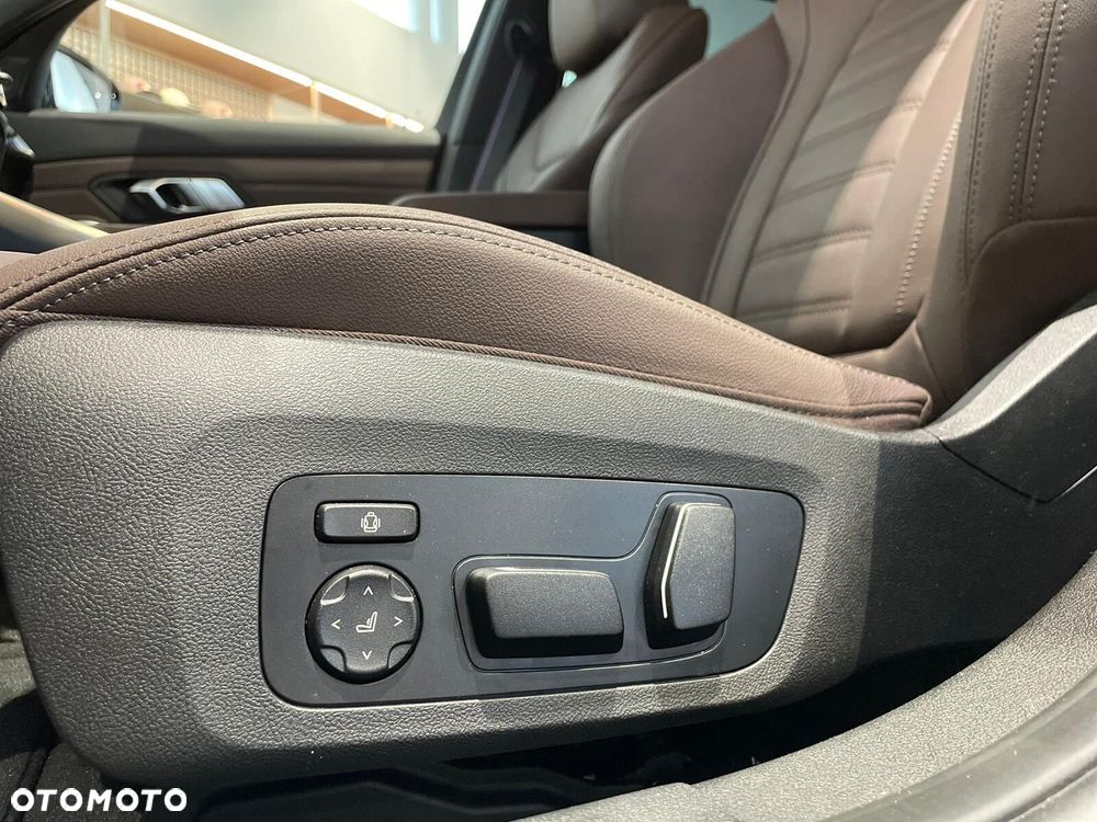 BMW Seria 3 - 17