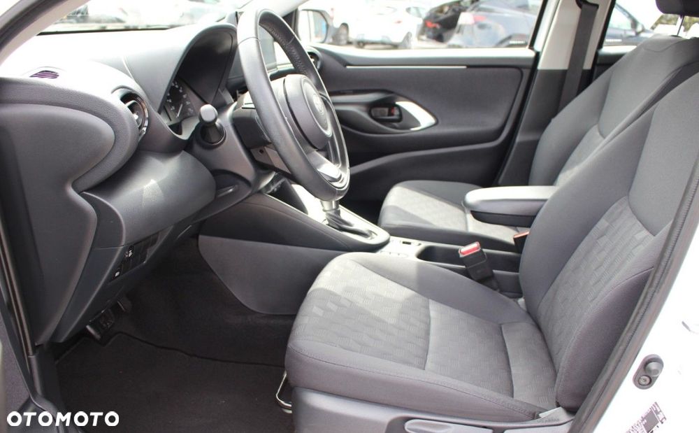 Toyota Yaris - 11