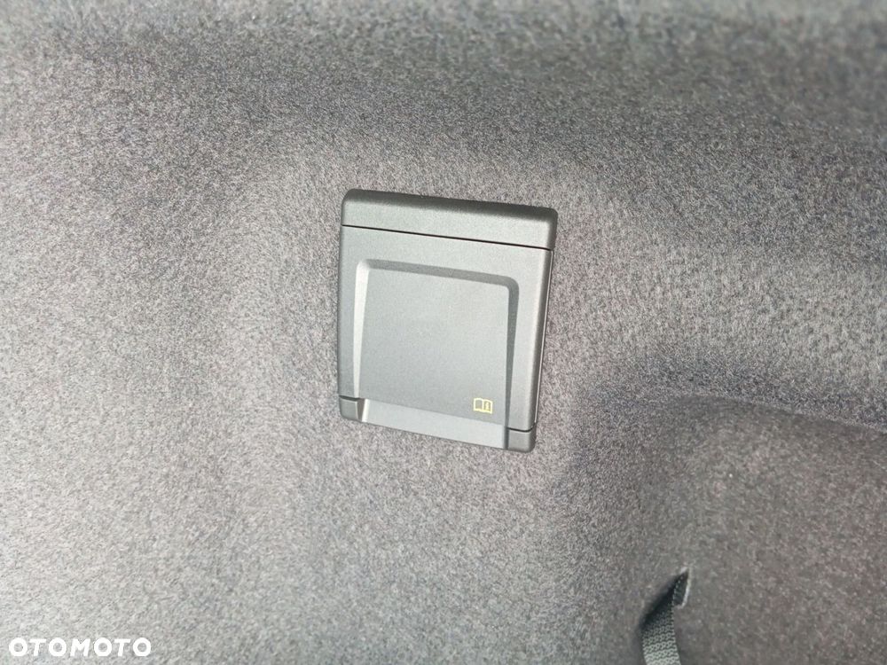 Volkswagen Passat - 24
