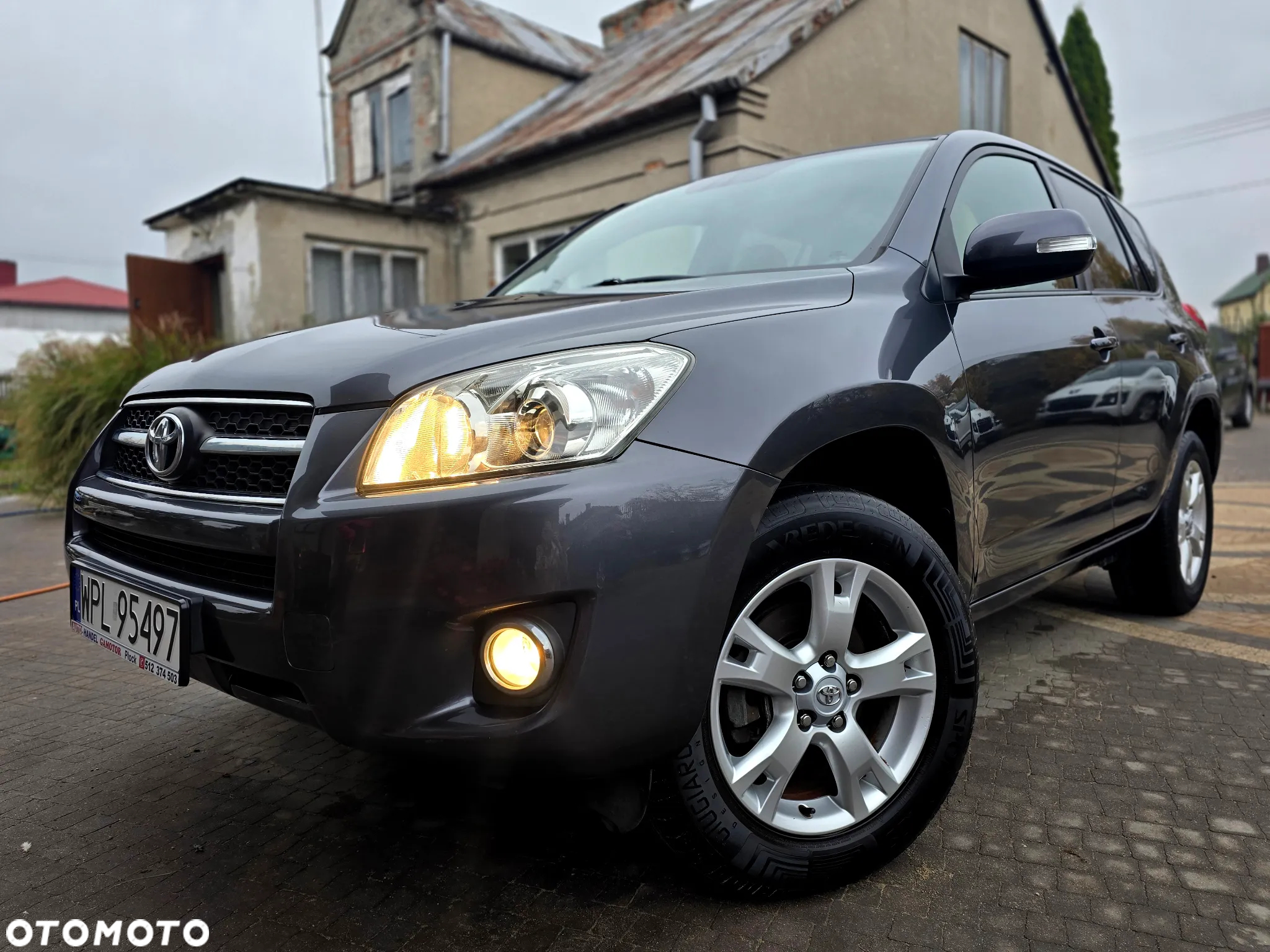 Toyota RAV4 - 3
