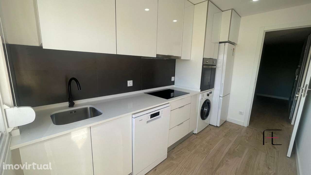 Apartamento T3 Venda em Águas Livres,Amadora - Grande imagem: 2/14