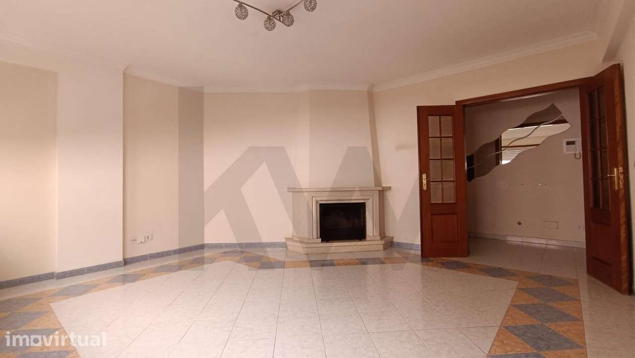 ARRENDAMENTO APARTAMENTO T2 | SANTA MARTA DO PINHAL | CORROIOS - Grande imagem: 3/14