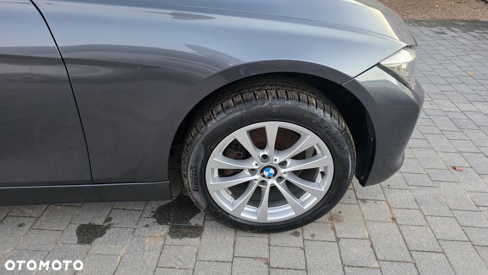 BMW Seria 3 320d xDrive - 20