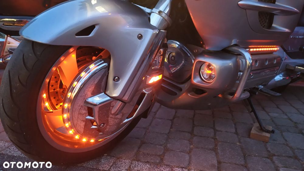 Honda GL - 38