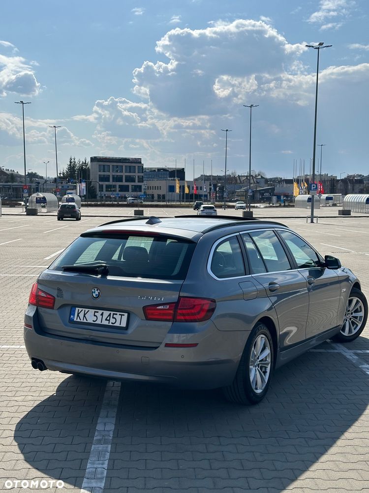 BMW Seria 5 520d Sport-Aut - 4