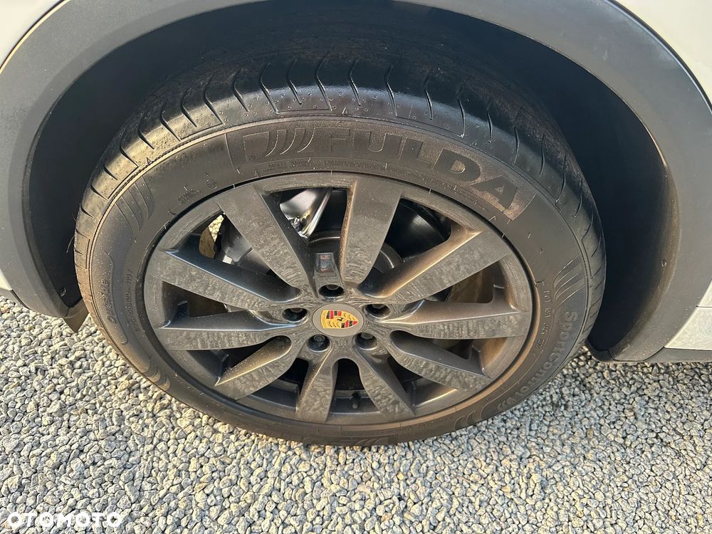 Porsche Cayenne - 23