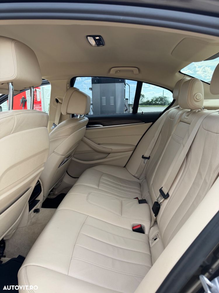 BMW Seria 5 520d xDrive AT - 2