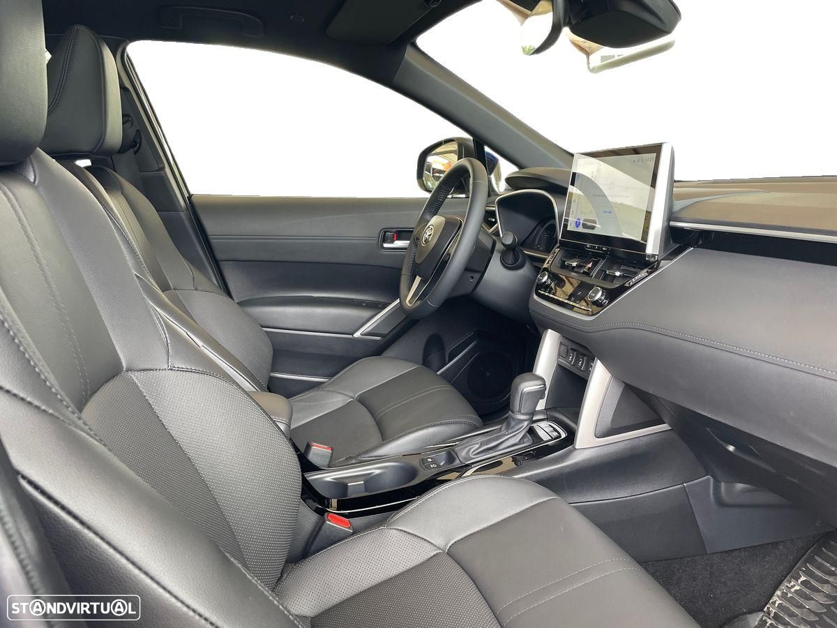 Toyota Corolla Cross 2.0 Hybrid Luxury - 6