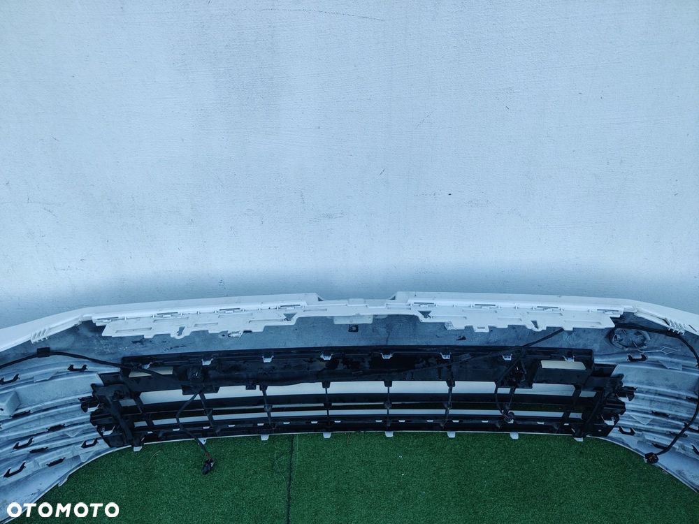 Zderzak VW Golf 8 - 8