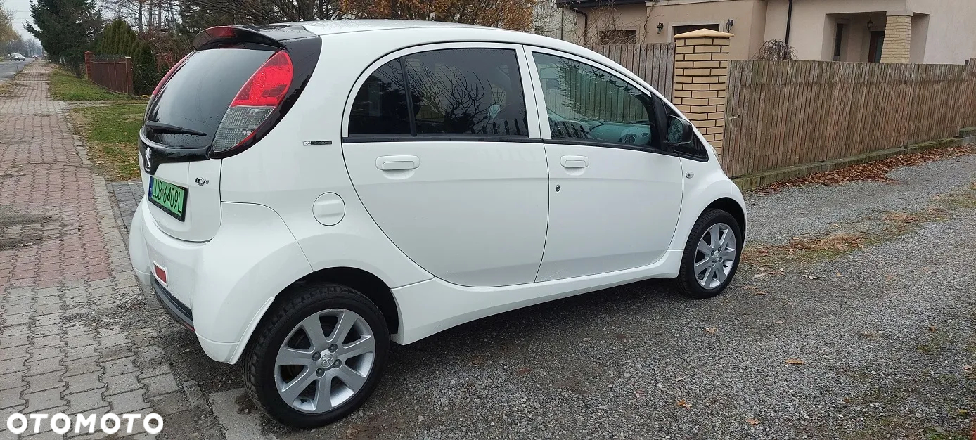 Peugeot iOn - 16